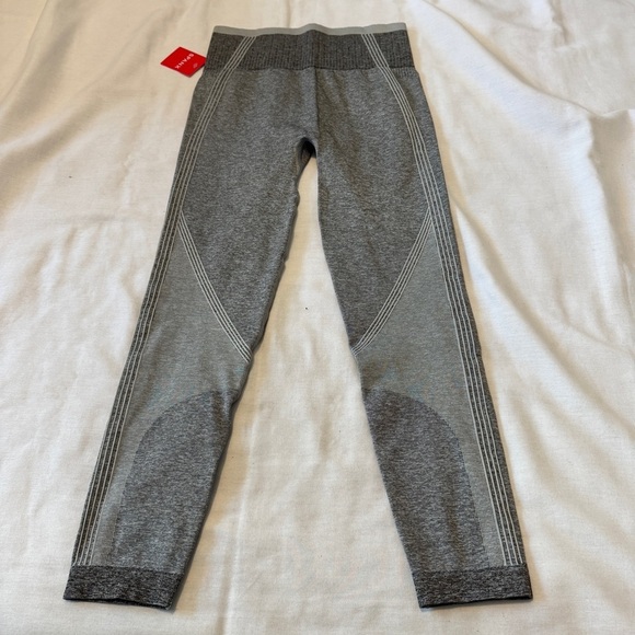 NEW Spanx Small Seamless Sculpt Leggings in Spacedye Cloudy Gray Grey Slimming - Picture 3 of 9